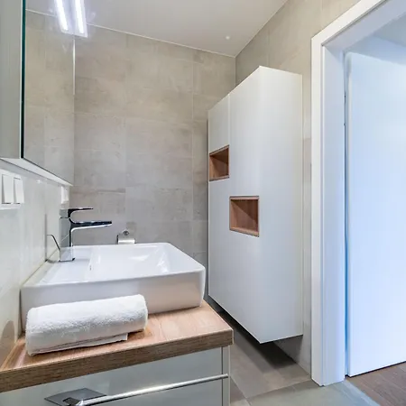 Seensucht Alpe Maritima & See-top 25 By Interhome